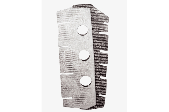Композиция. Три шара. 2004 Фанера, структурн. краска. 76х37х3