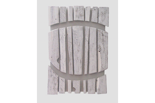 Белая структура. 2007 Фанера, стальная сетка, структурн. краска. 75.5х52х4