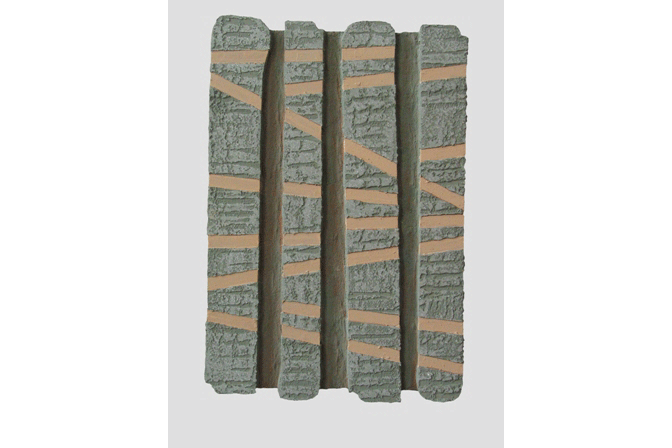 Полосы. 2008 Фанера, структурн. краска. 58.5х40х3
